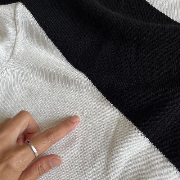 Tommy Hilfiger Color Block Knit Sweater White Black Lavender Preppy Size M - Picture 6 of 8